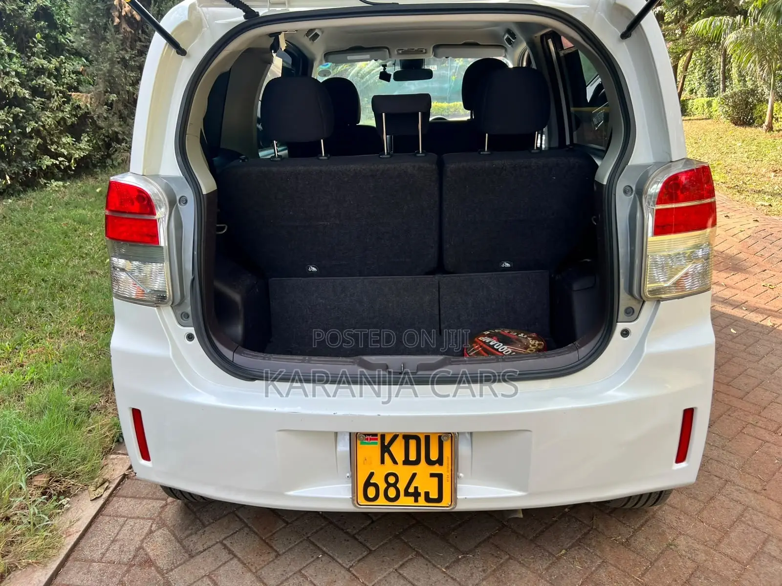 Toyota Spade 1.5 2019 White