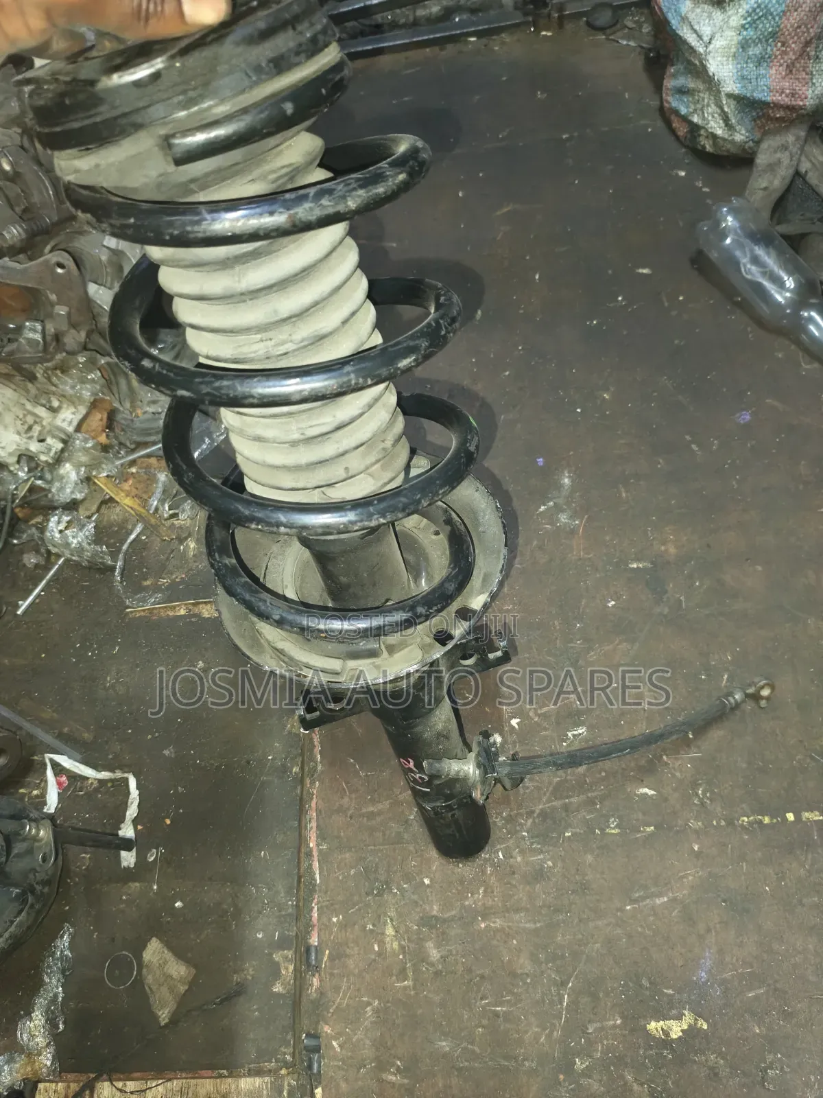 X-Trail Nt32 Front Shock Absorber