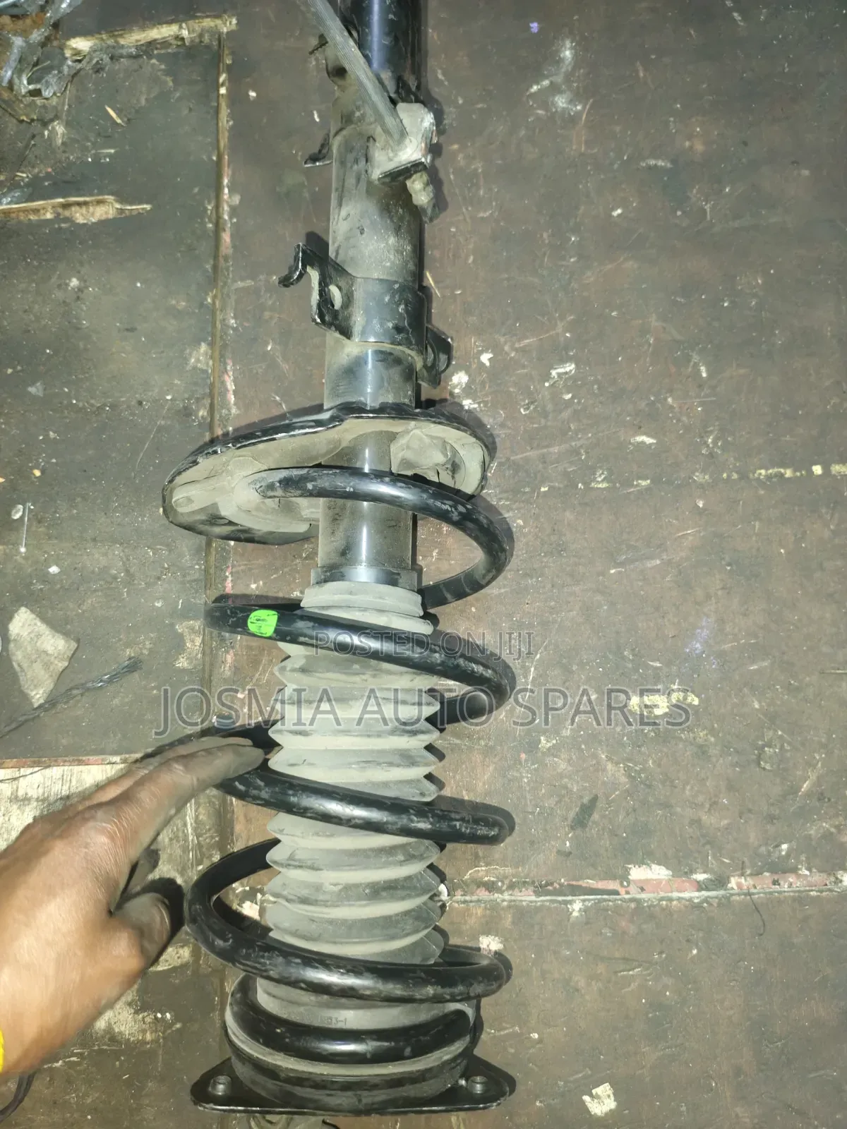 X-Trail Nt32 Front Shock Absorber