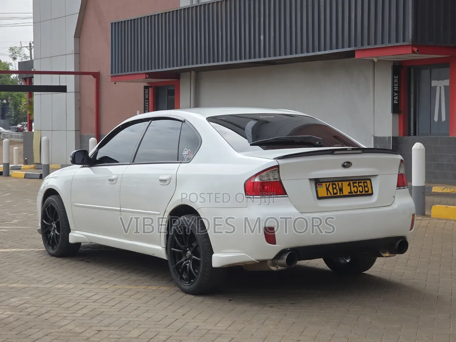 Subaru Legacy 2006 White