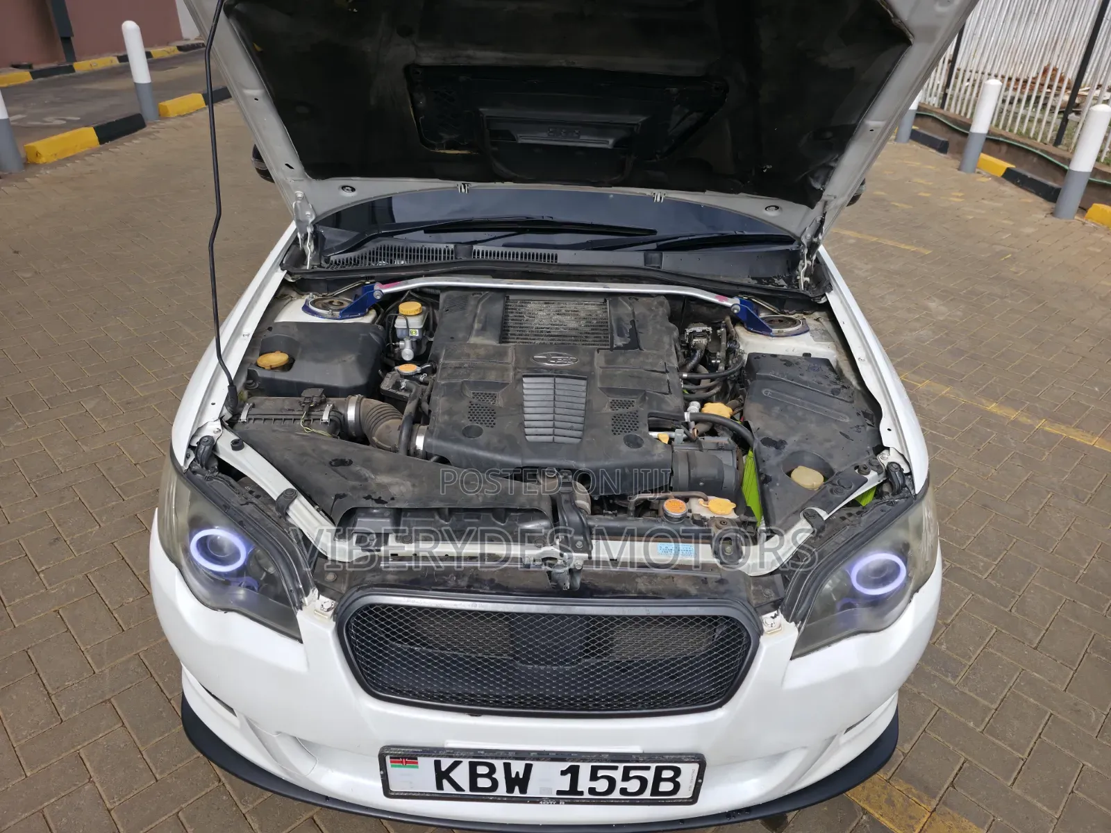 Subaru Legacy 2006 White
