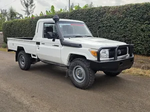 Toyota Land Cruiser 79 Series 2017 White