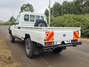 Toyota Land Cruiser 79 Series 2017 White