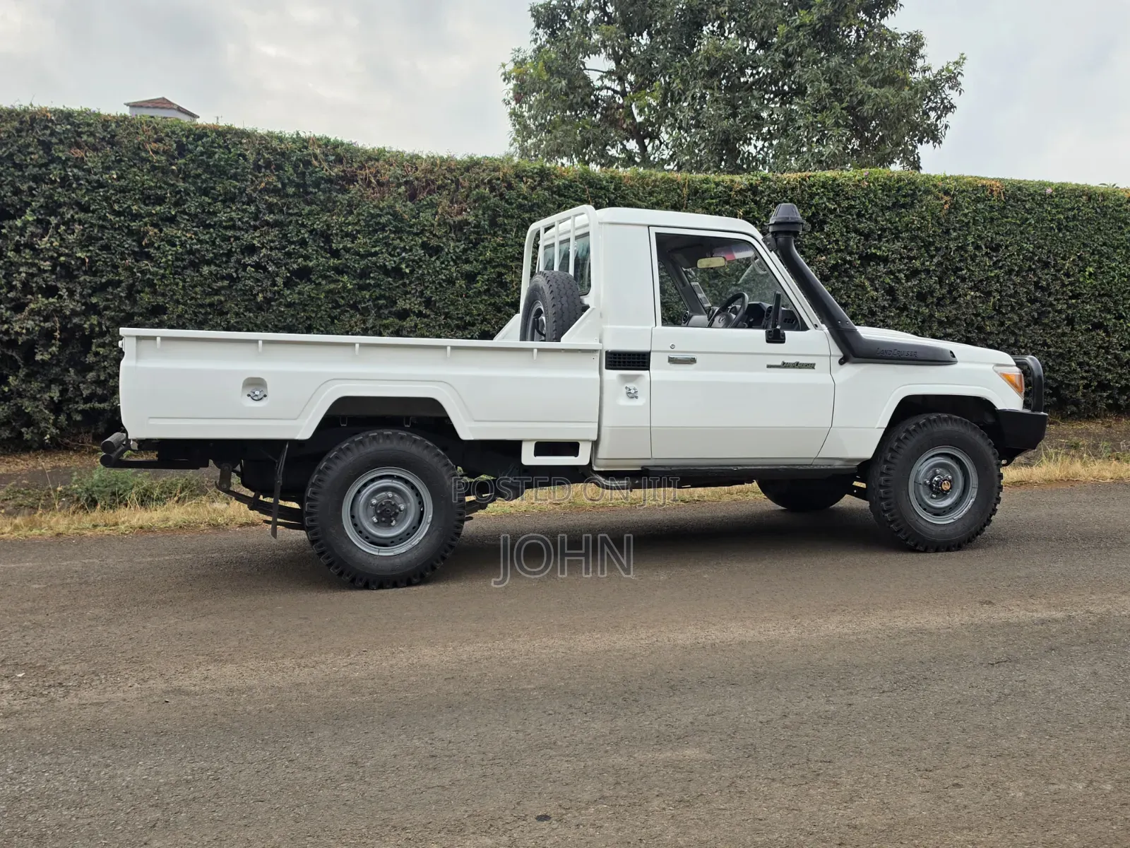 Toyota Land Cruiser 79 Series 2017 White