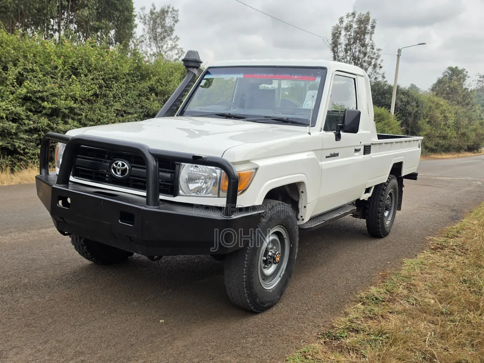 Toyota Land Cruiser 79 Series 2017 White
