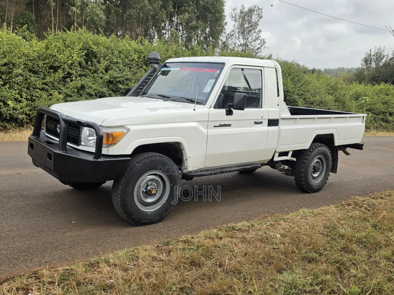 Toyota Land Cruiser 79 Series 2017 White