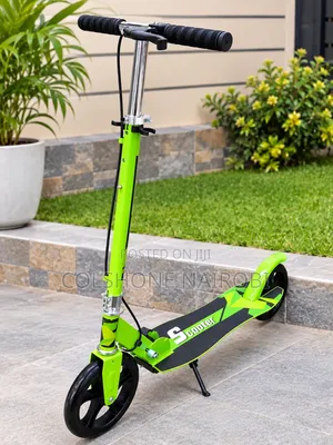Green Foldable Kick Scooter With Adjustable Handlebar