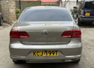 Volkswagen Passat S 4dr Sedan (1.8L 4cyl 6A) 2014 Silver