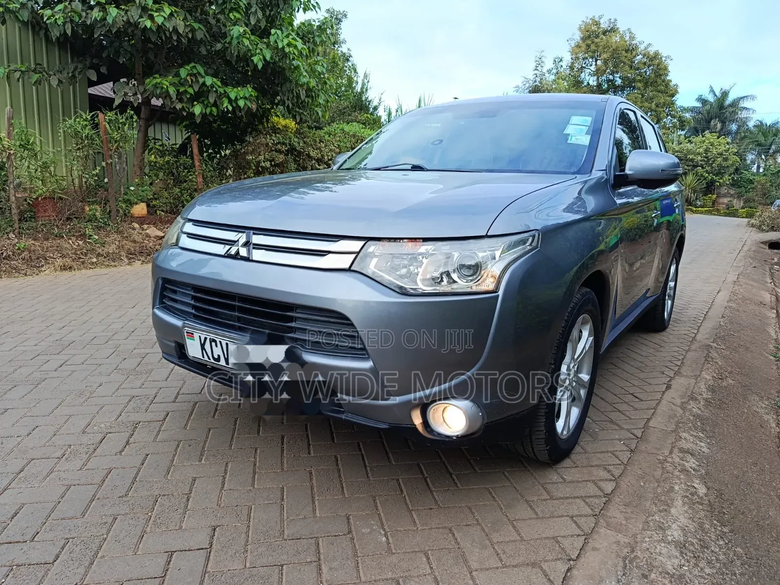 Mitsubishi Outlander 2012 Gray