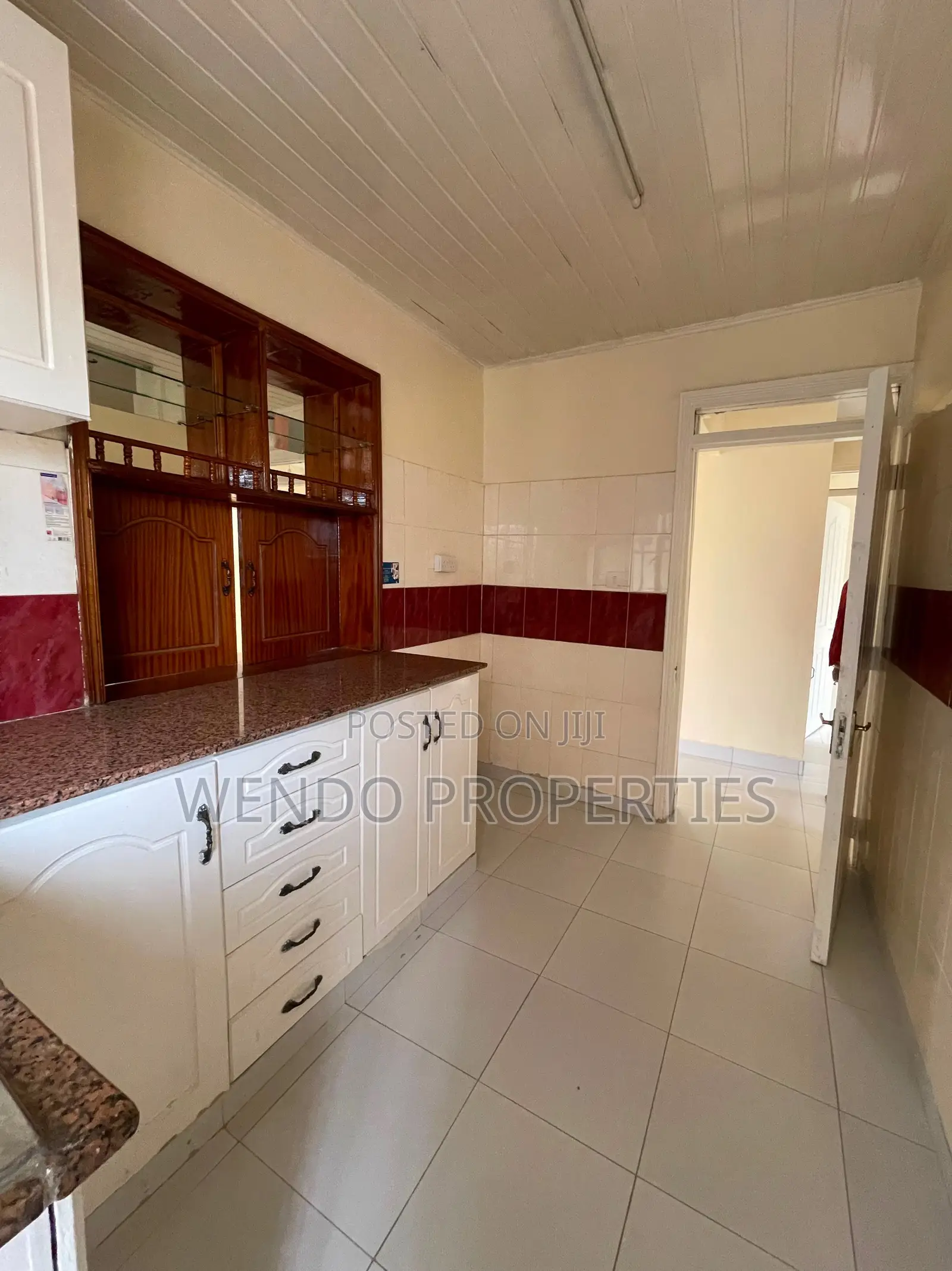 3bdrm Penthouse in Valley Arcade for rent