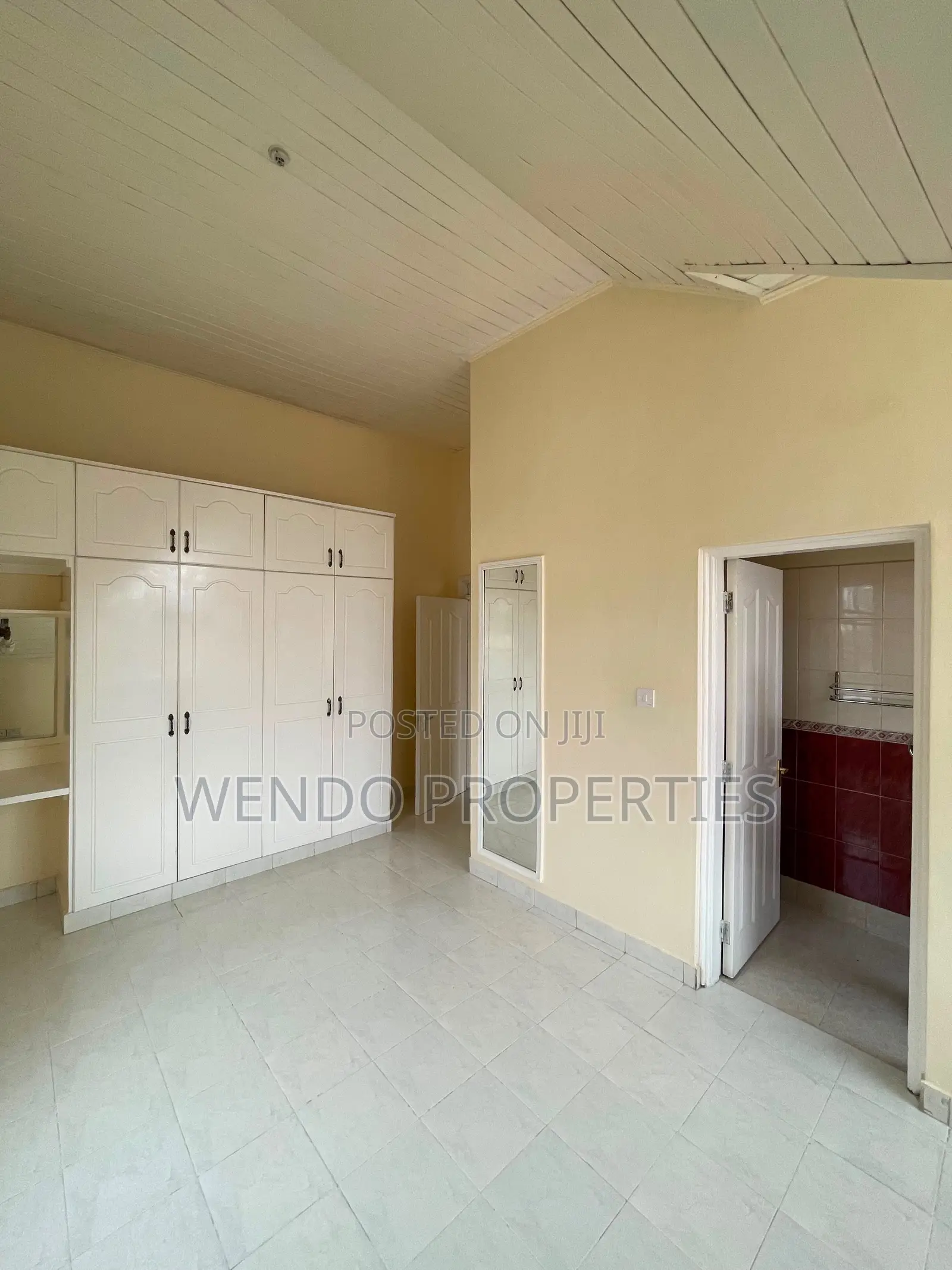 3bdrm Penthouse in Valley Arcade for rent