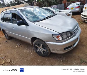 Toyota Ipsum 2000 Silver