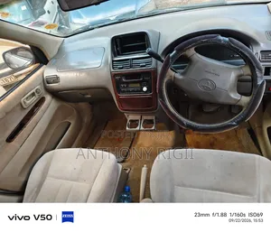 Toyota Ipsum 2000 Silver