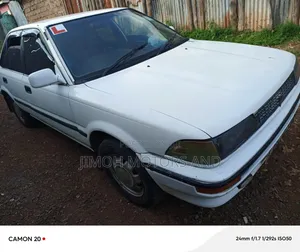 Toyota Corolla 1993 White
