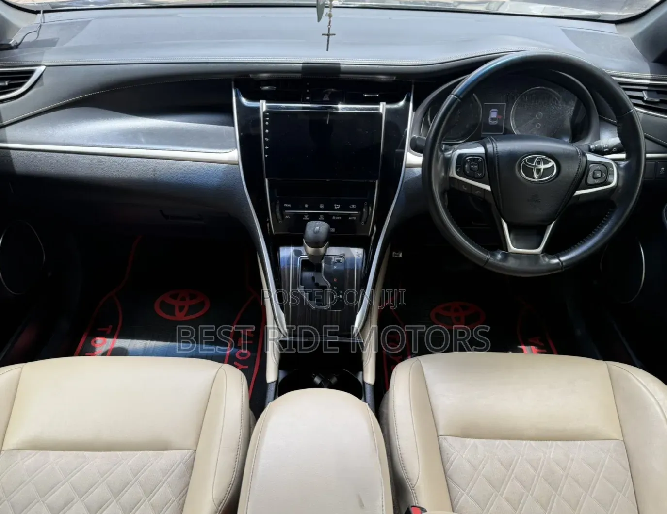 Toyota Harrier 2.0 2017 Black