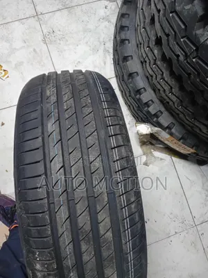 225/55r17 Maxtrek Perfomance Tyres