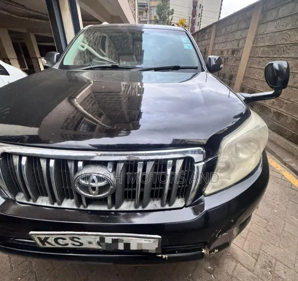 Toyota Land Cruiser Prado 2011 Black