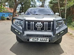 Toyota Land Cruiser Prado 2011 Gray