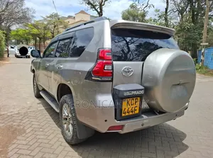 Toyota Land Cruiser Prado 2011 Gray