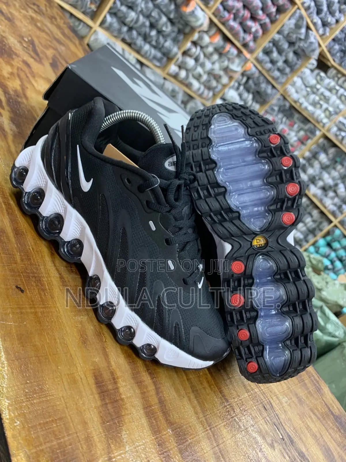 Nike Dn8 Sneakers