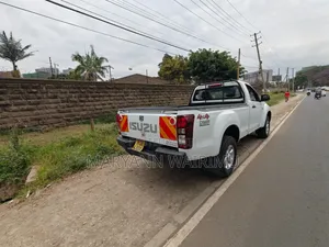 Isuzu D-MAX 2024 White