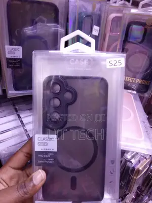 Black MagSafe Transluscent Case for Samsung Galaxy S25