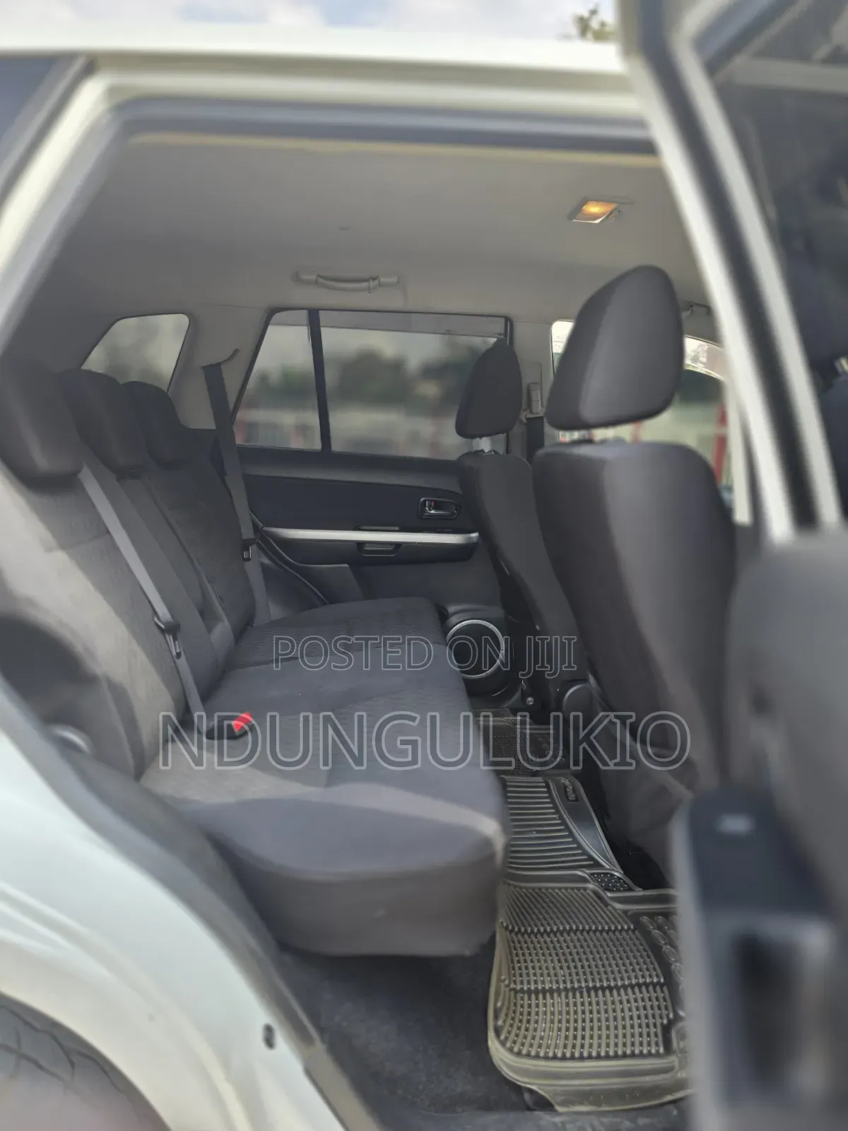 Suzuki Escudo 2012 White