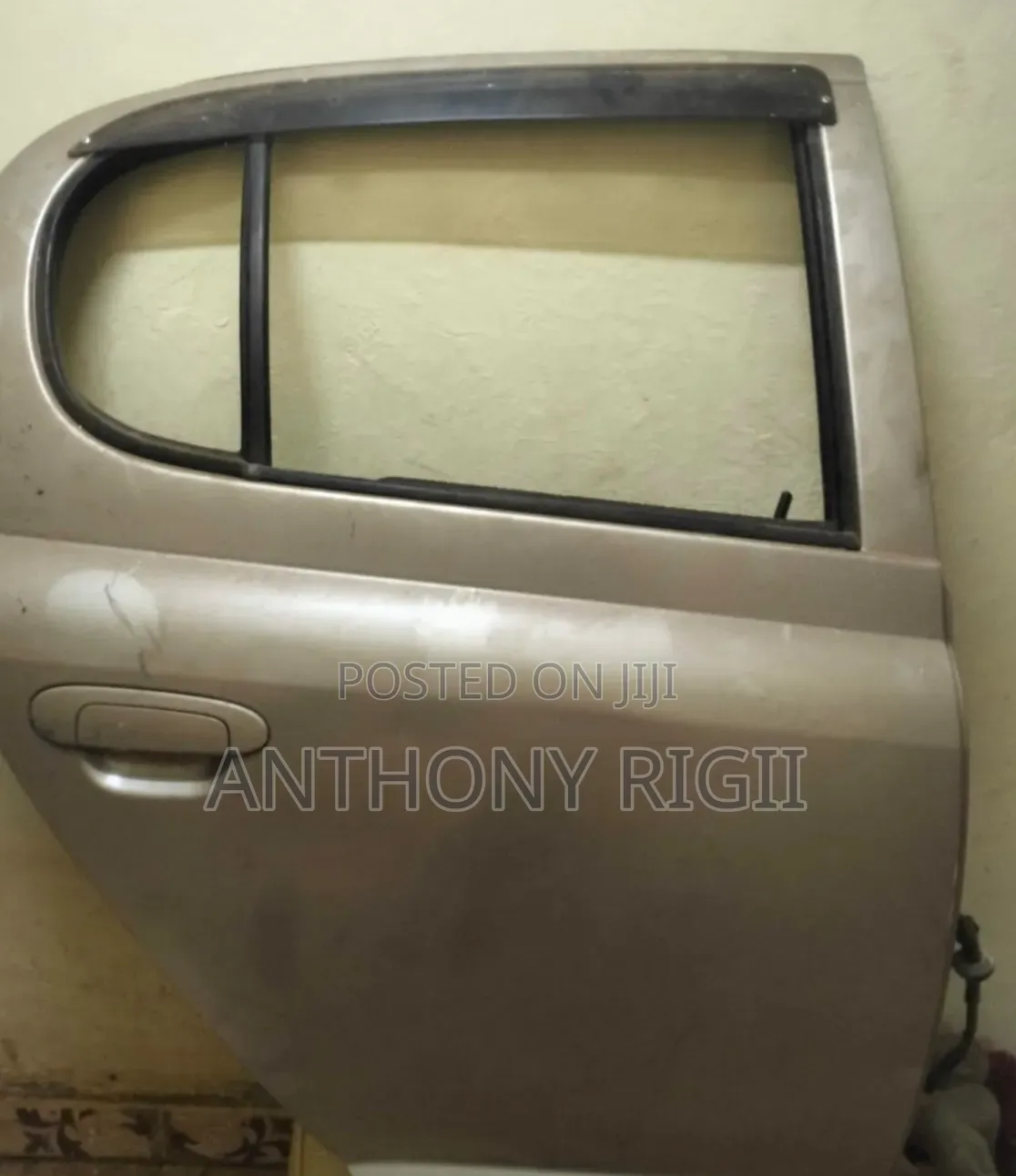 Toyota Vitz RHS Rear Door 2000-2006 | Old Model 1st Gen Vitz |Ex-Japan
