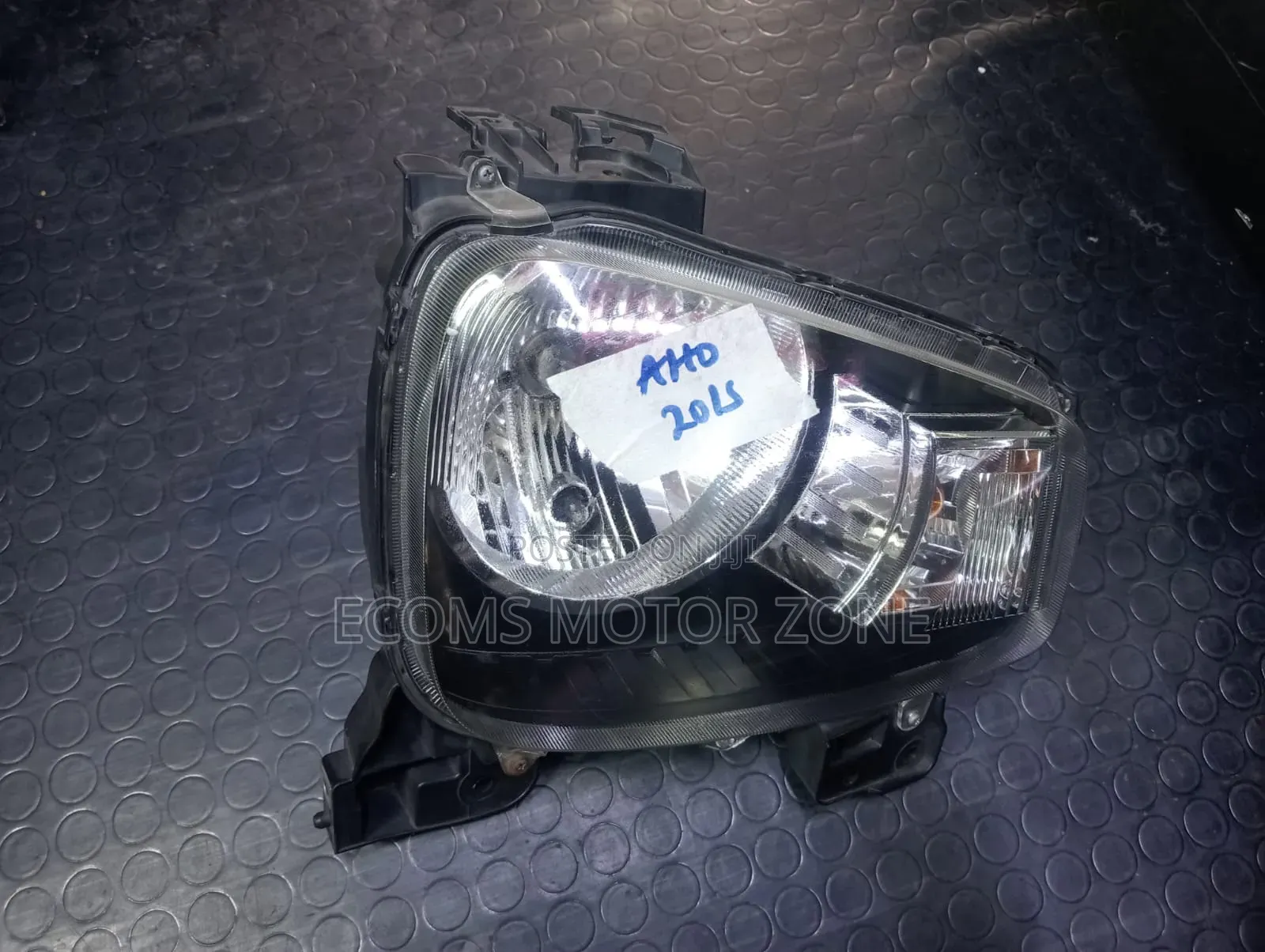 Suzuki Alto 2013 Headlight
