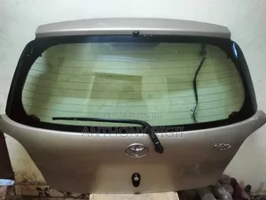 Toyota Vitz Boot Complete Rear Windshield 2000-2006 Old Model Ex-Japan