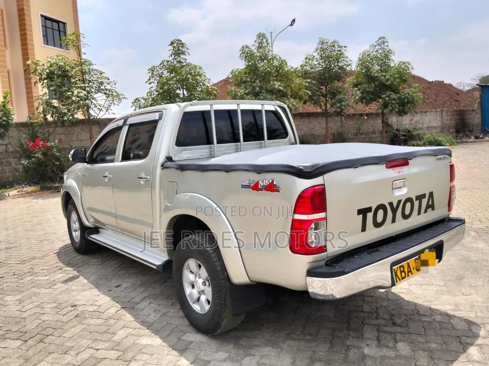 Toyota Hilux 2.5 Cab 2005 Gray