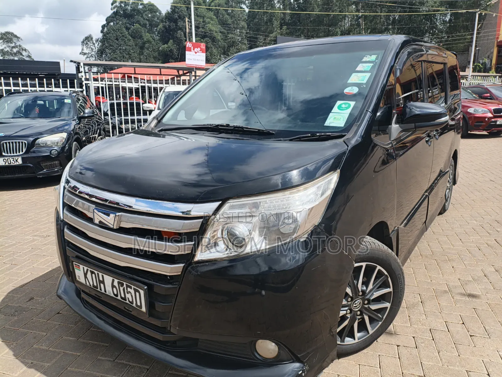 Toyota Noah 2015 Black