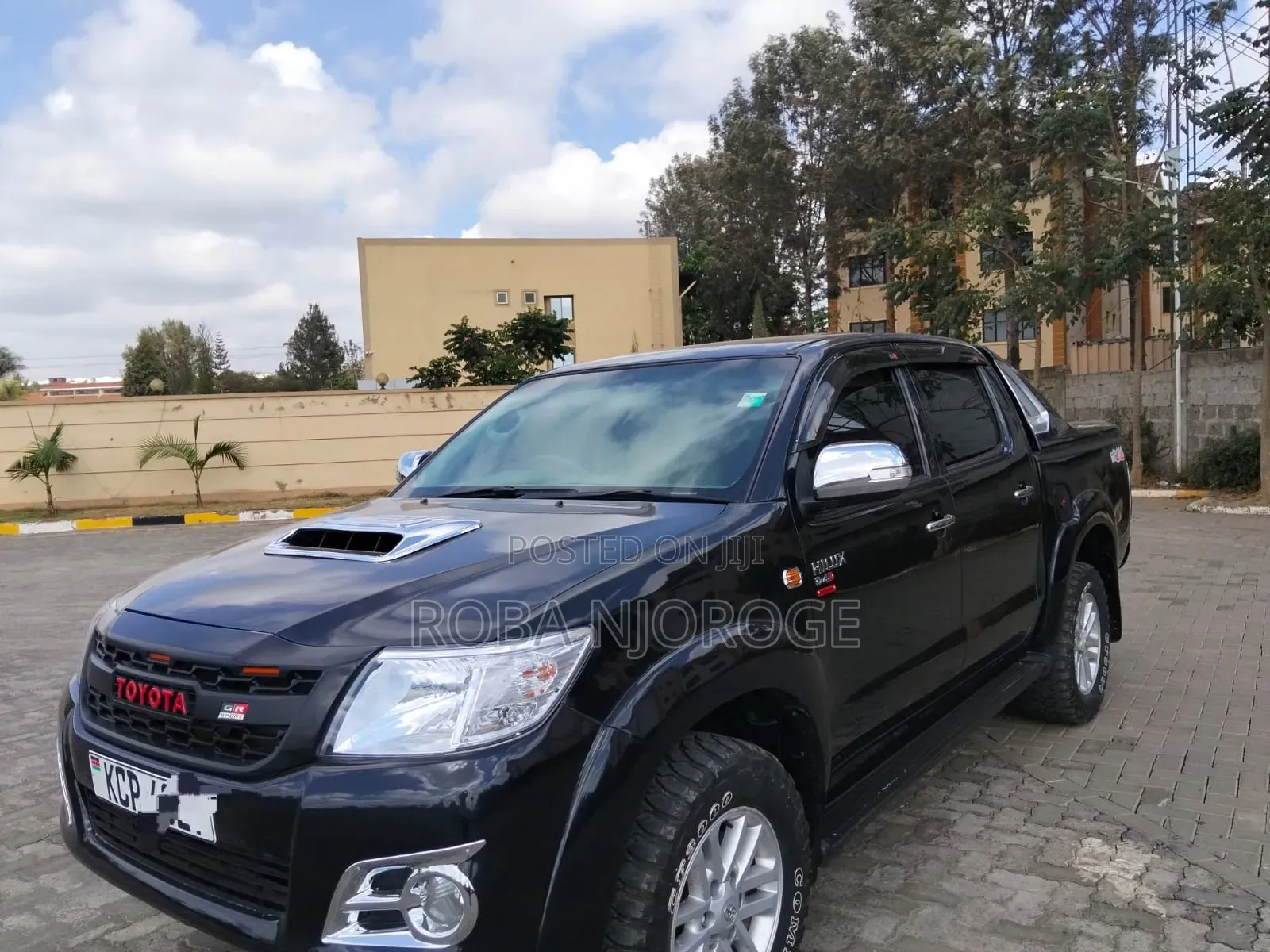 Toyota Hilux 2.5 D-4D 4X4 SRX 2010 Black