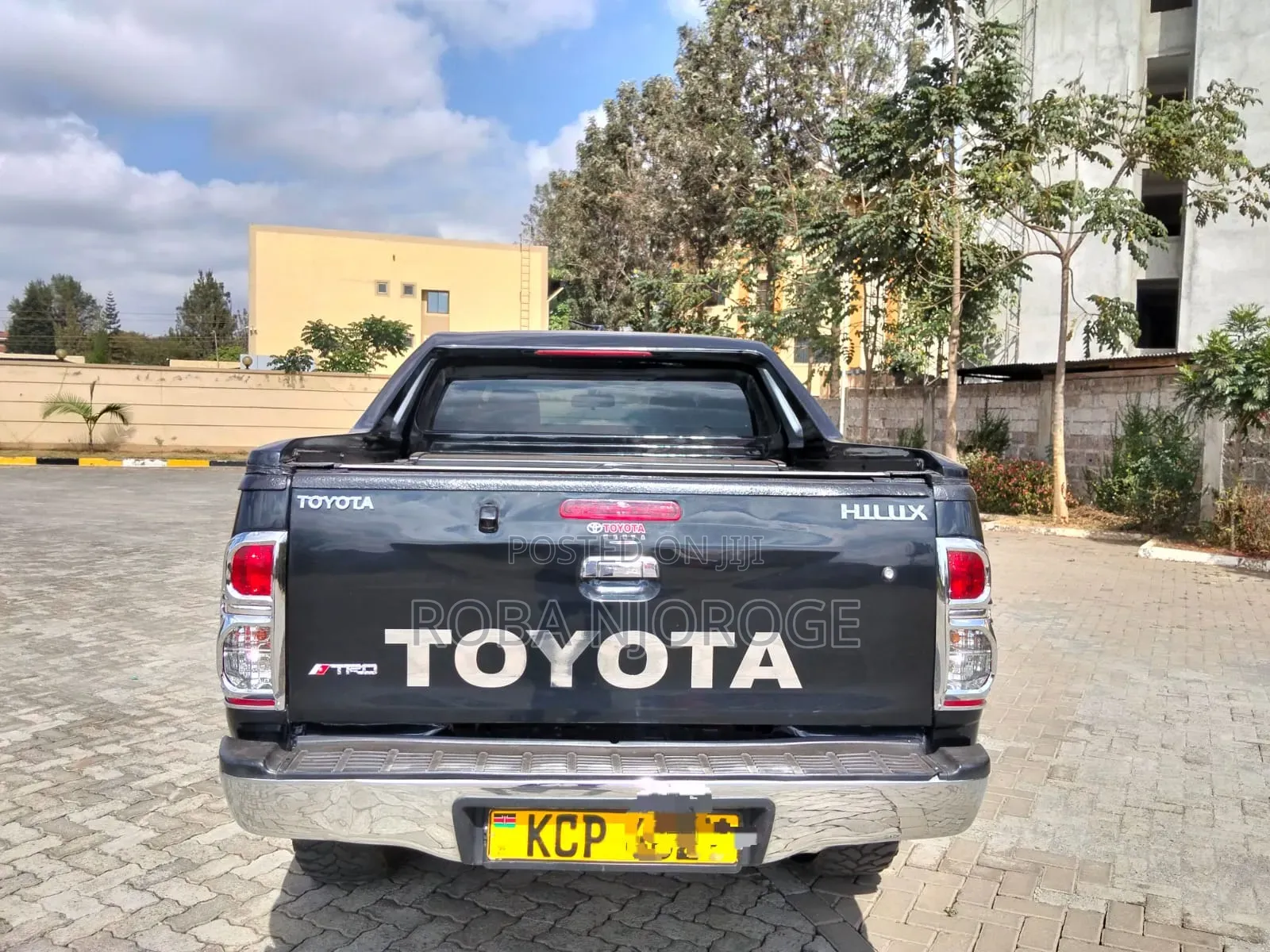 Toyota Hilux 2.5 D-4D 4X4 SRX 2010 Black