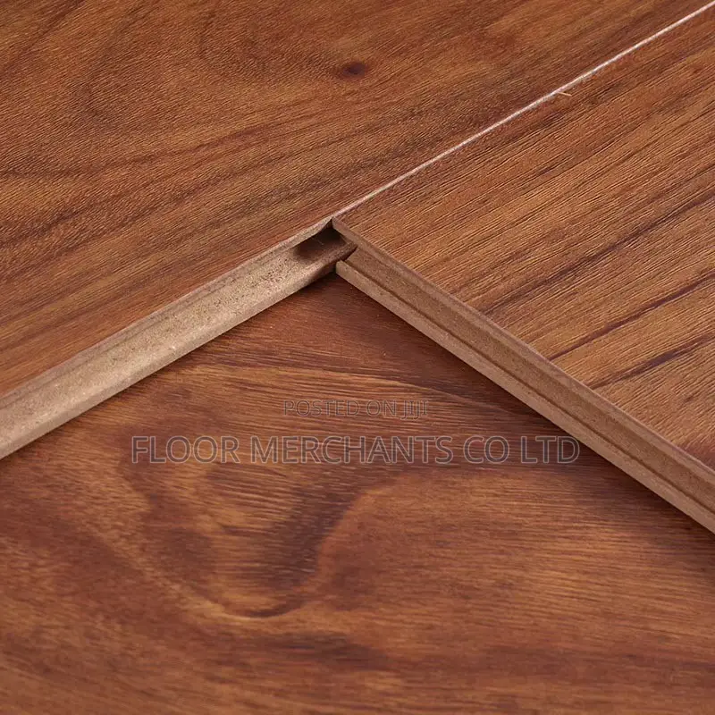 Click Wood Laminated Floor