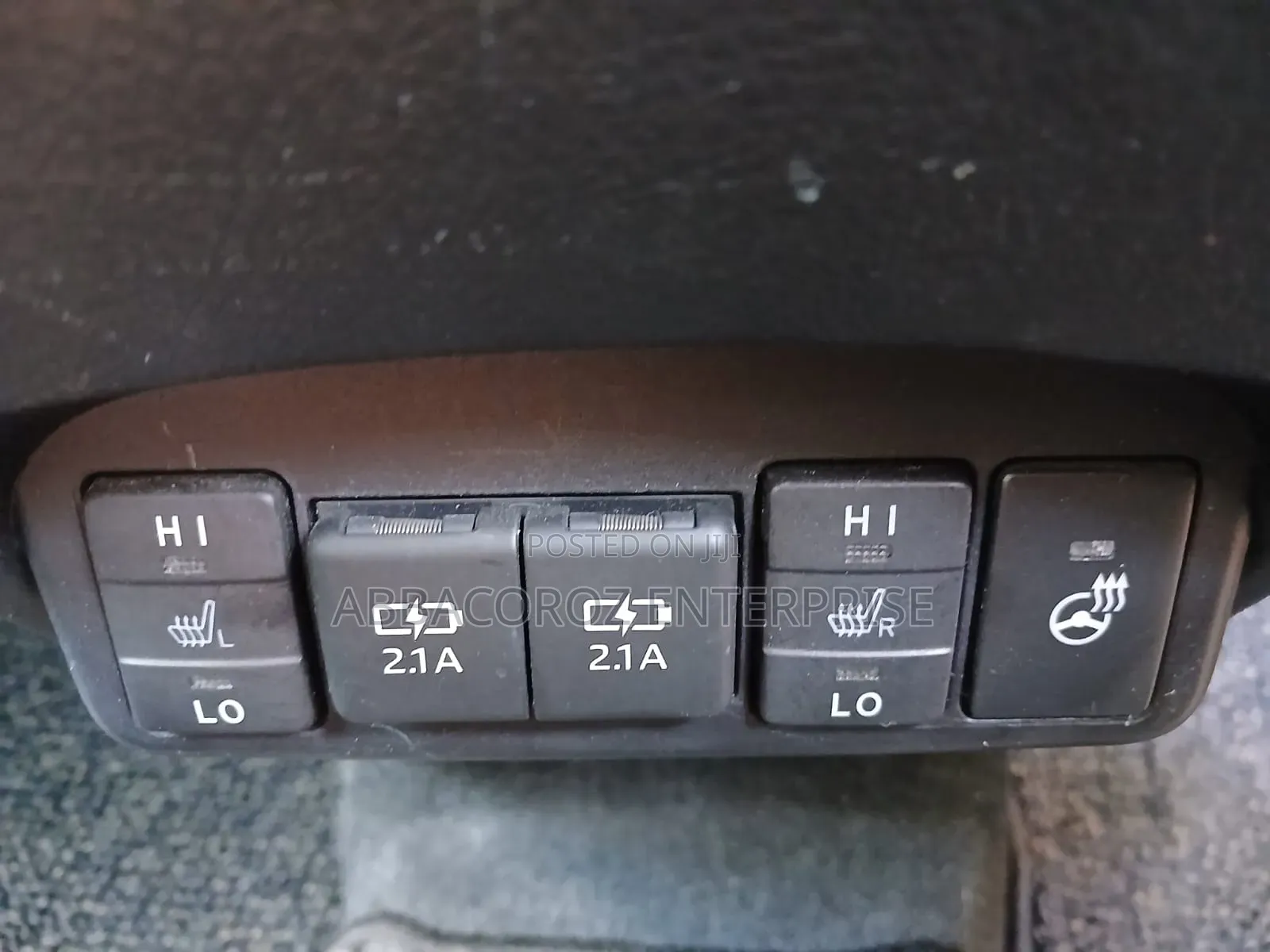 Toyota Sienta 2019 Green