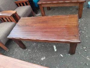 Solid Hardwood Rectangular Coffee Table With Wavy Scalloped Edges