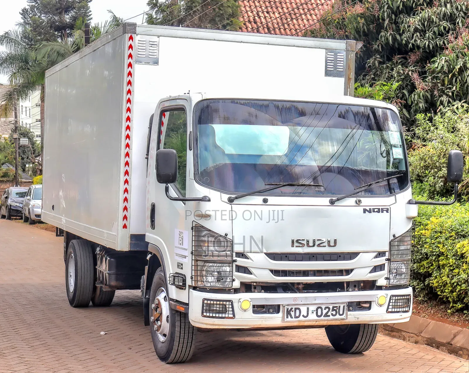 Isuzu NQR 2022 Model – Fibre Closed Body