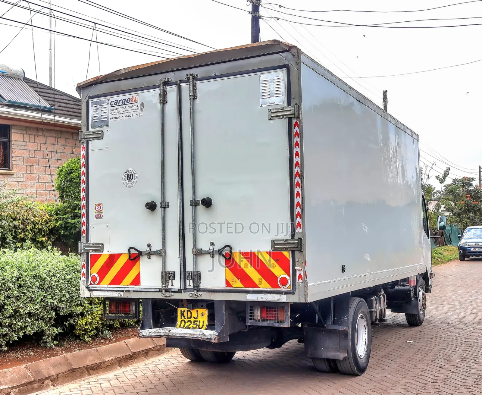 Isuzu NQR 2022 Model – Fibre Closed Body