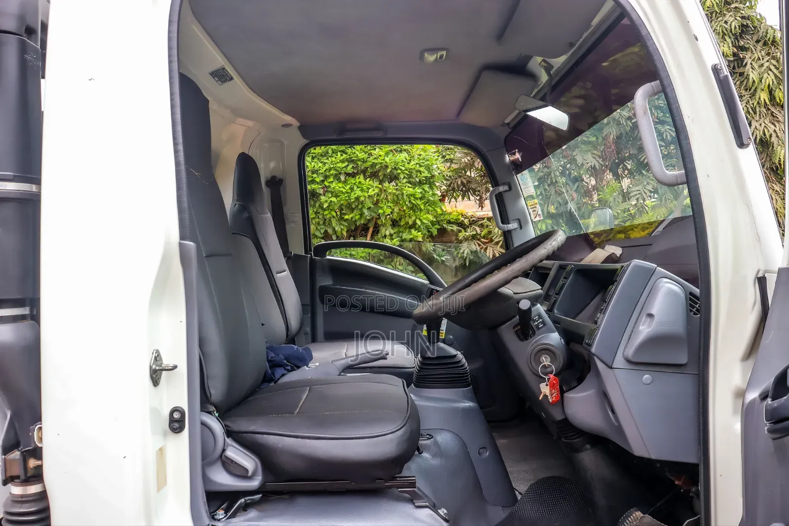 Isuzu NQR 2022 Model – Fibre Closed Body