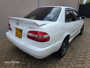 Toyota Corolla Sedan Automatic 1998 White