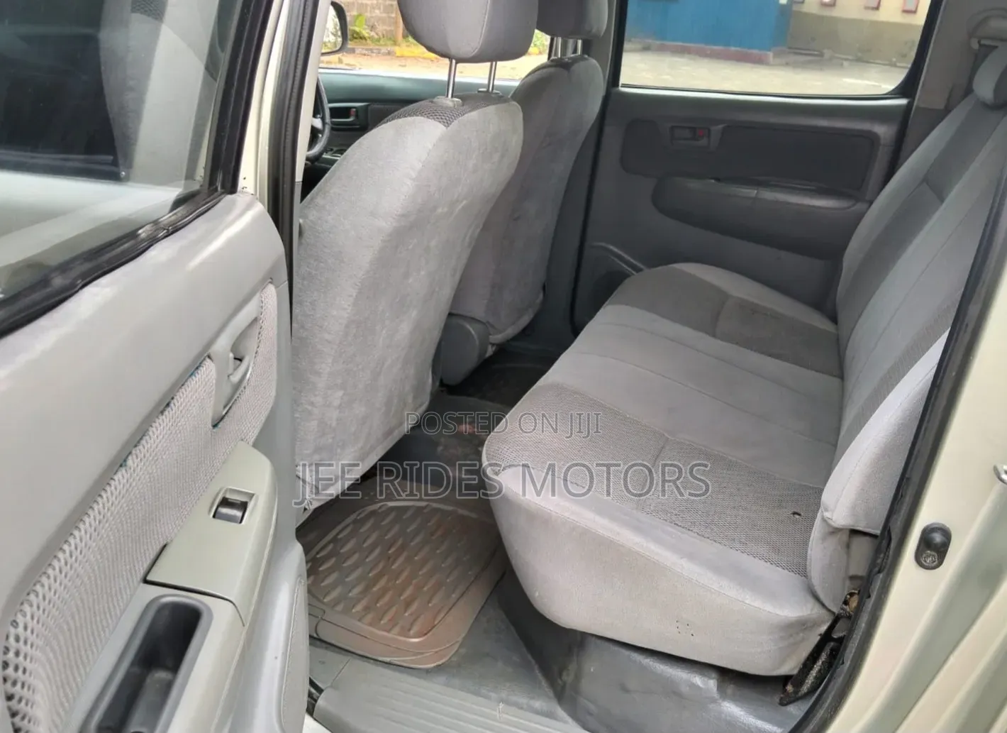 Toyota Hilux 2.5 Cab 2005 Gray
