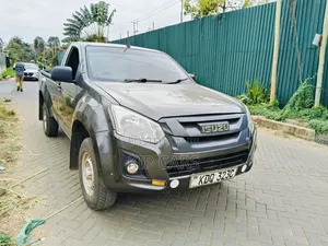 Isuzu D-MAX 2023 Gray