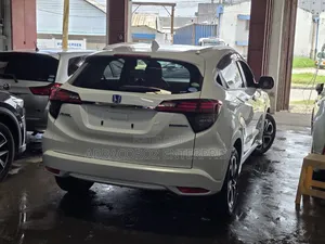 Honda Vezel 2019 White