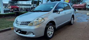 Nissan Tiida 2011 Silver