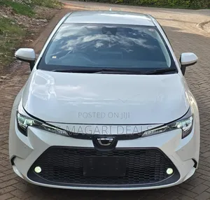 Toyota Corolla 2020 White