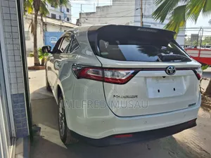 Toyota Harrier 2.0 2020 White