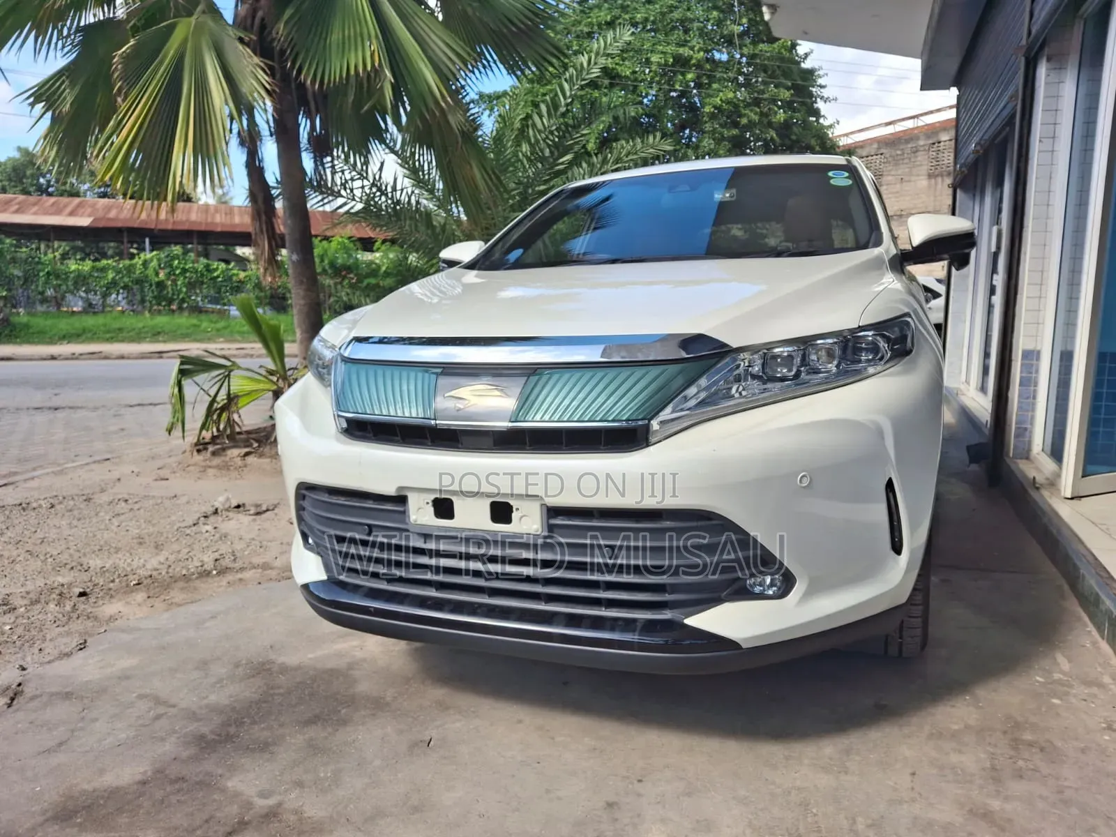 Toyota Harrier 2.0 2020 White