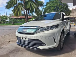 Toyota Harrier 2.0 2020 White
