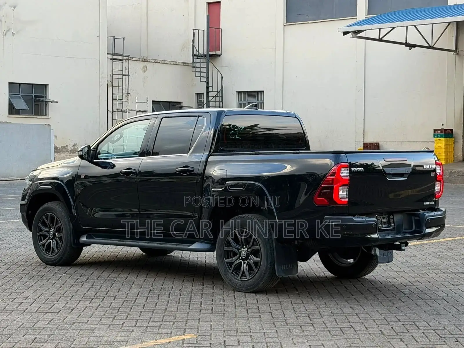 Toyota Hilux Revo Double Cab Deisel 2.4 AWD 2022 Black